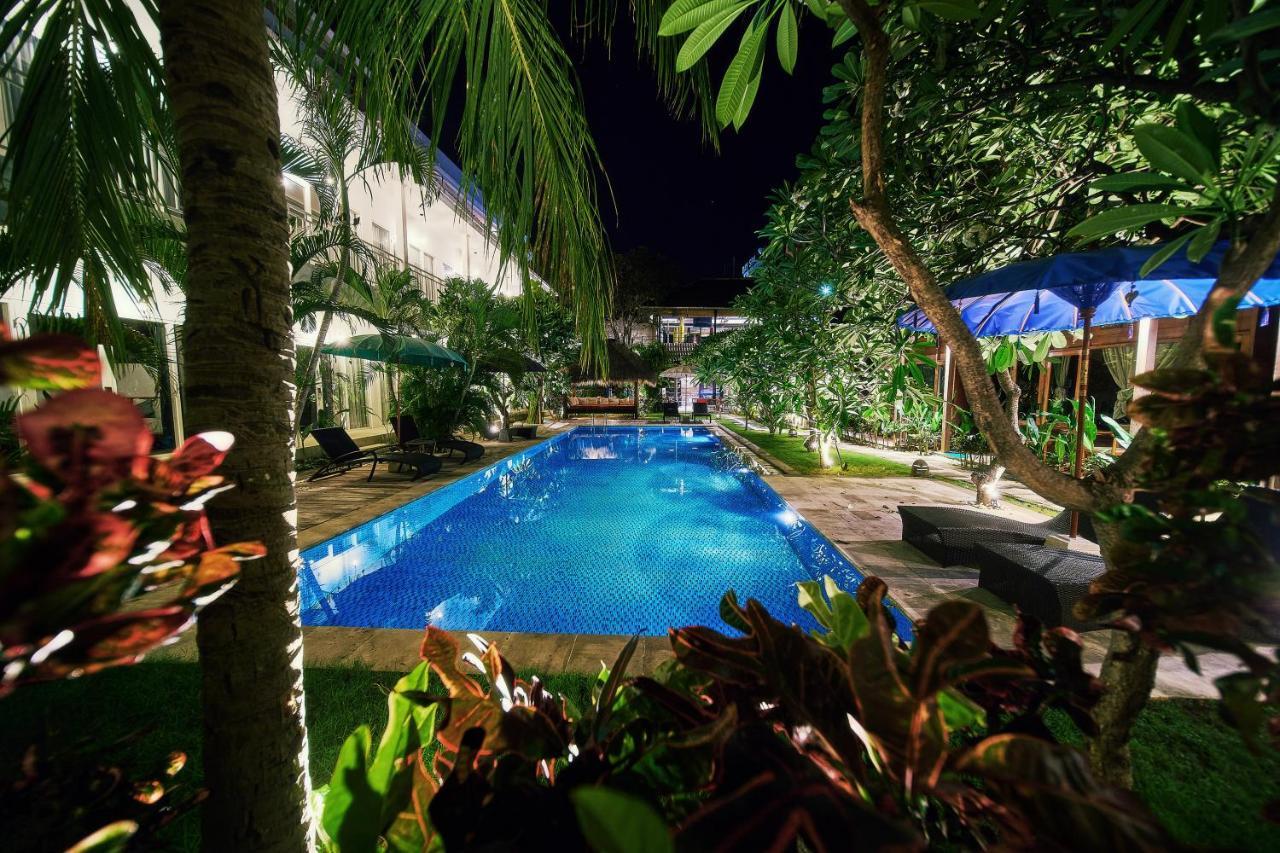 Easy Surf Camp Hotel Kuta Lombok Eksteriør billede
