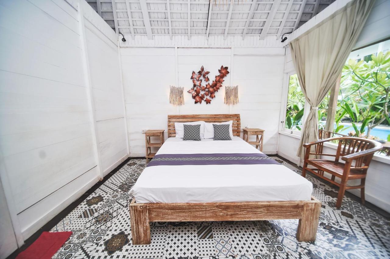 Easy Surf Camp Hotel Kuta Lombok Eksteriør billede