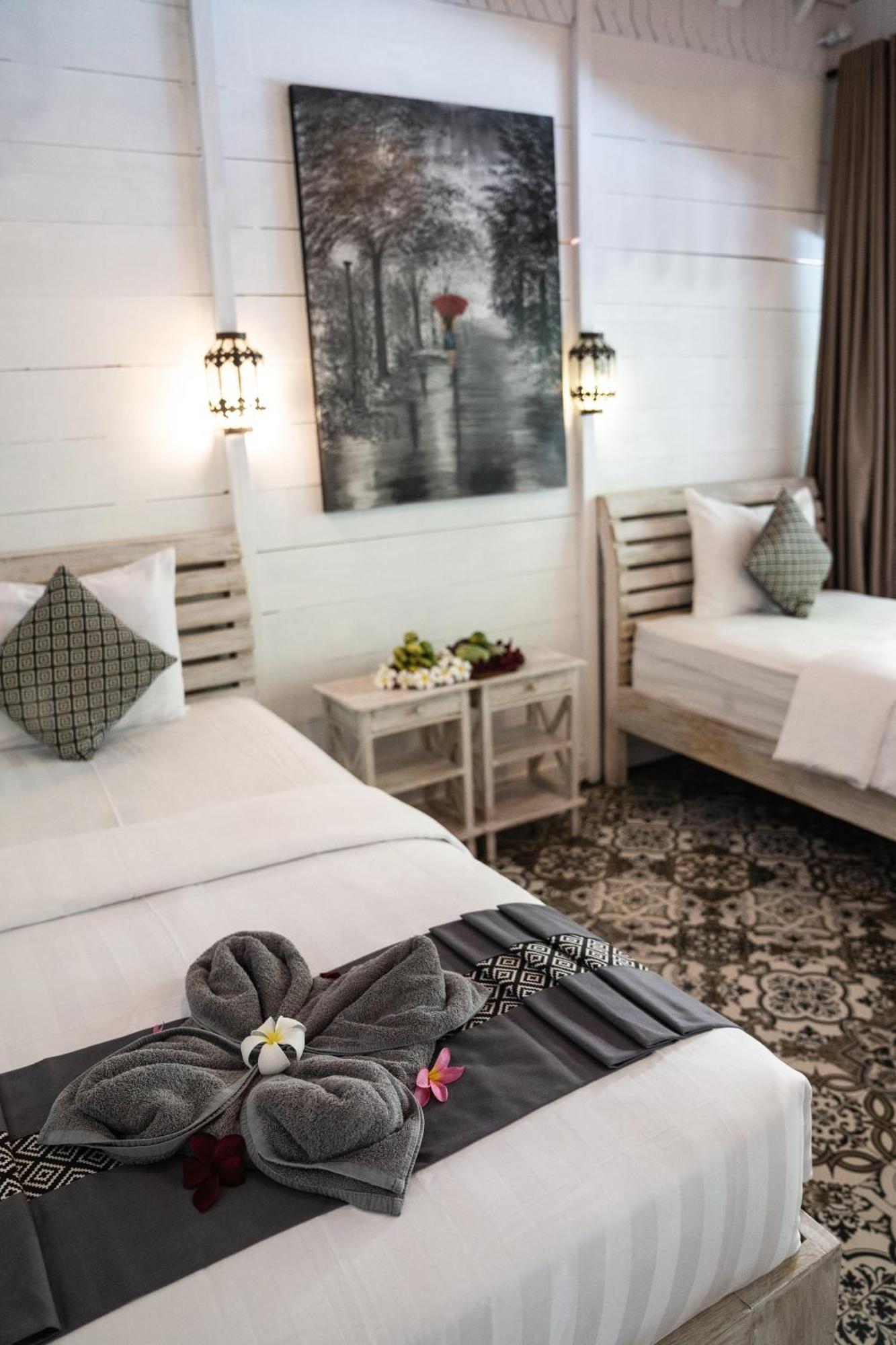 Easy Surf Camp Hotel Kuta Lombok Eksteriør billede