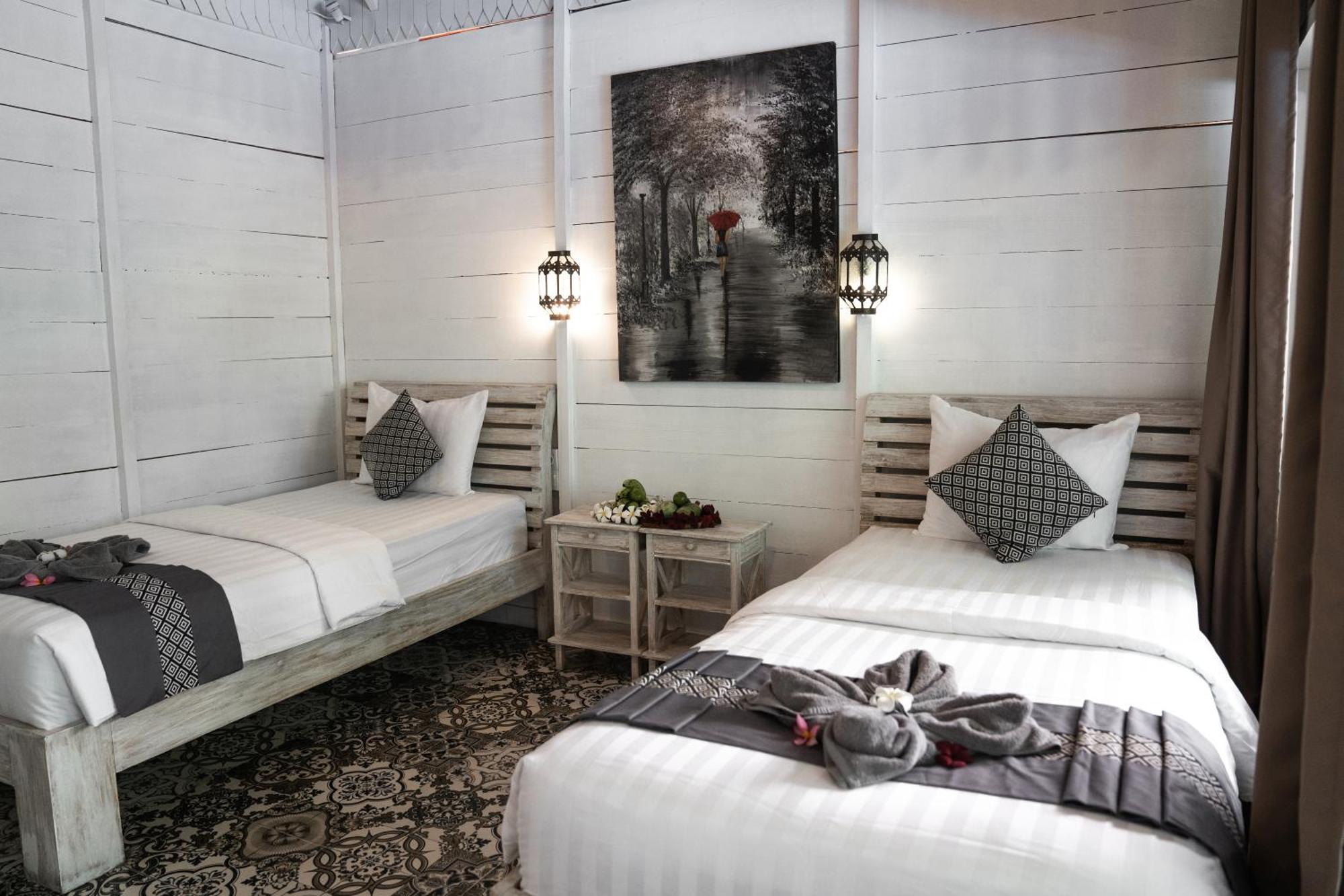 Easy Surf Camp Hotel Kuta Lombok Eksteriør billede