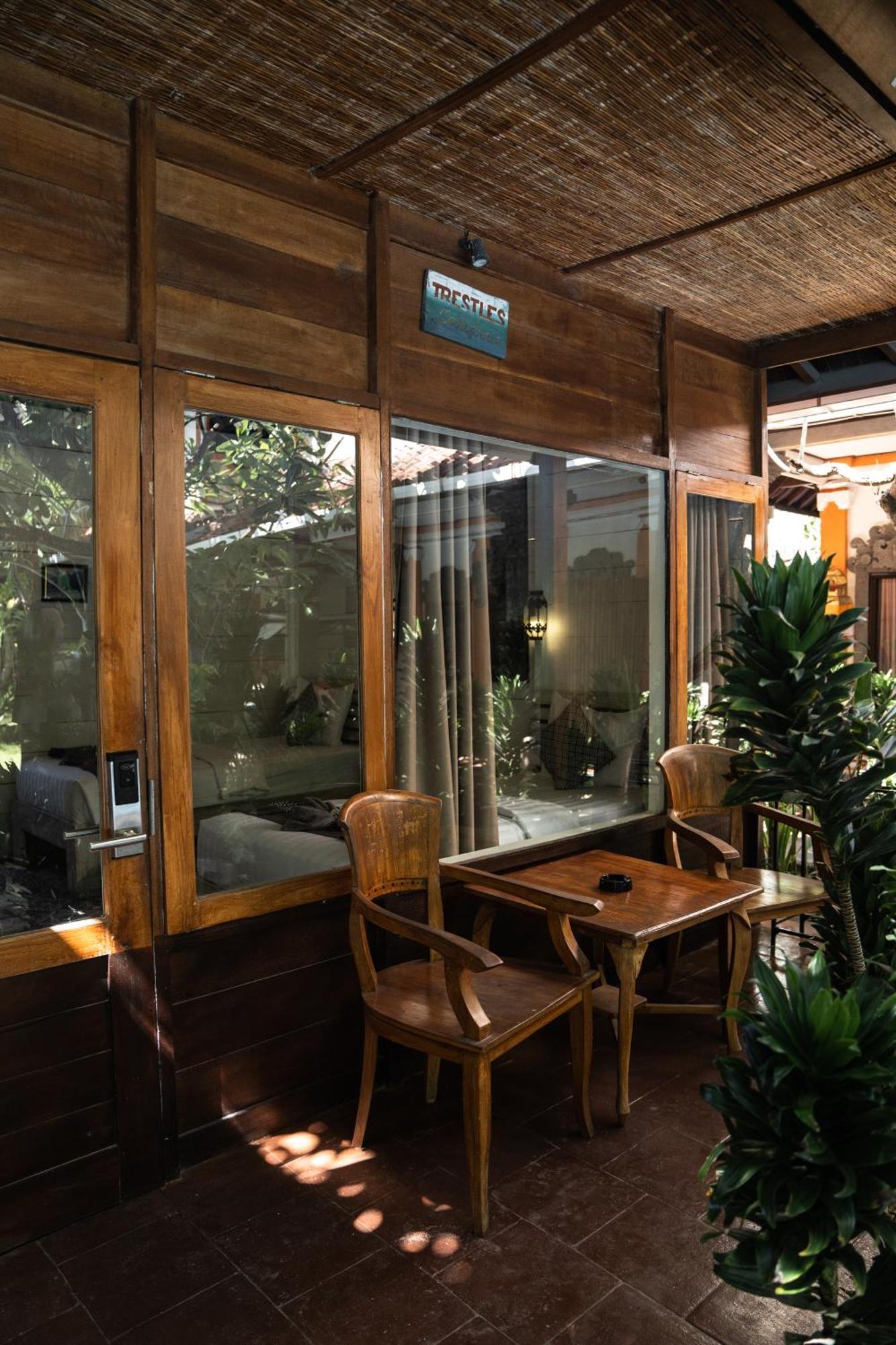Easy Surf Camp Hotel Kuta Lombok Eksteriør billede