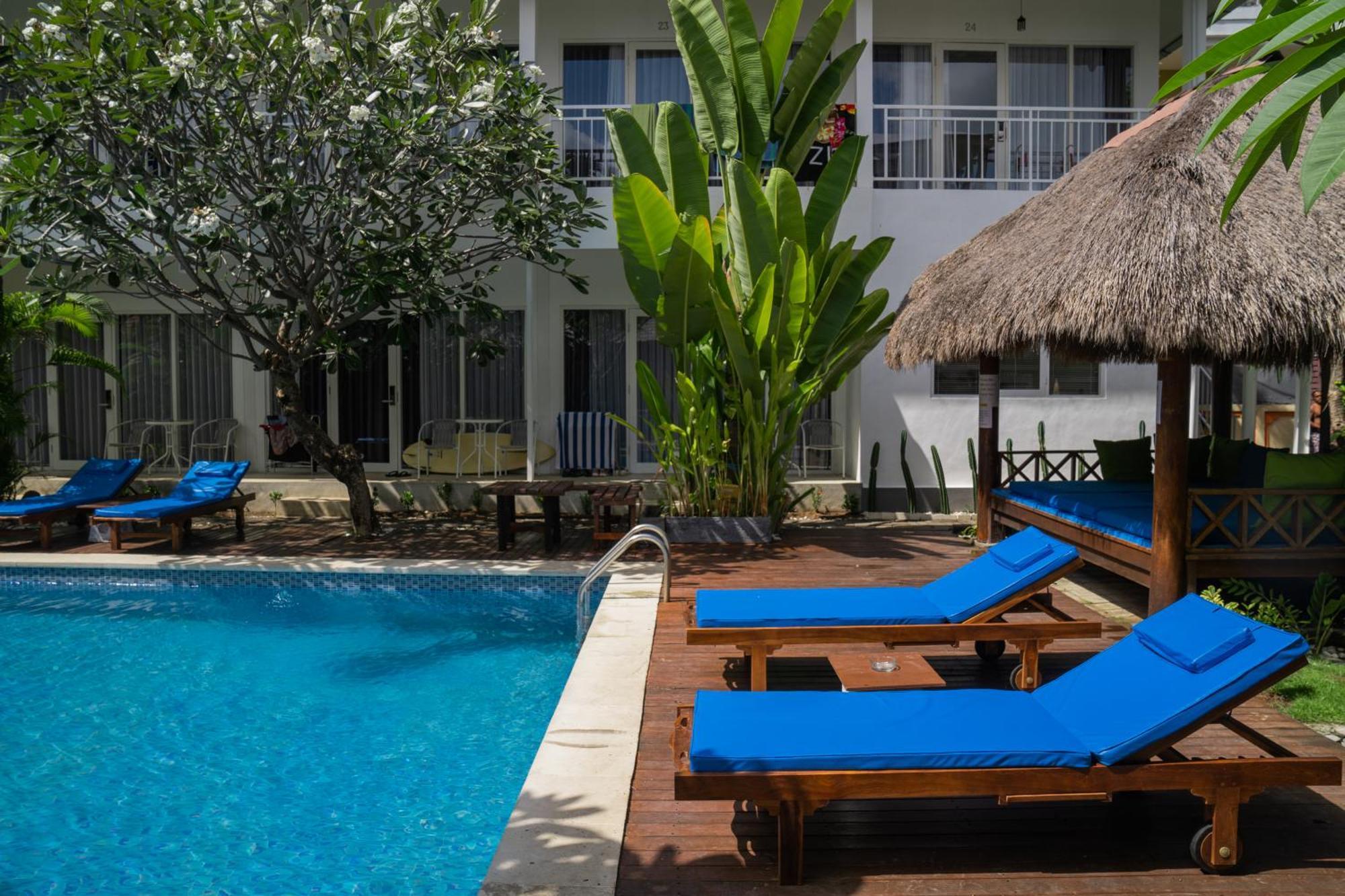 Easy Surf Camp Hotel Kuta Lombok Eksteriør billede